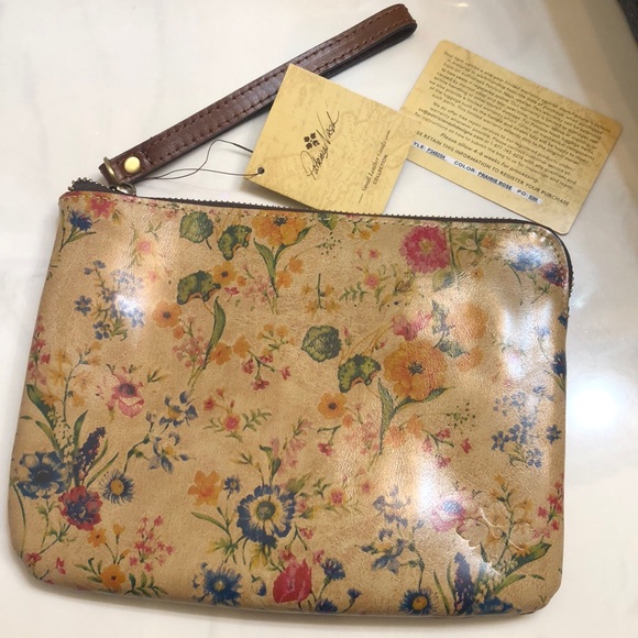 Patricia Nash Cassini Full Grain Leather Wristlet Prairie Rose Print NWT & Card - Picture 11 of 13